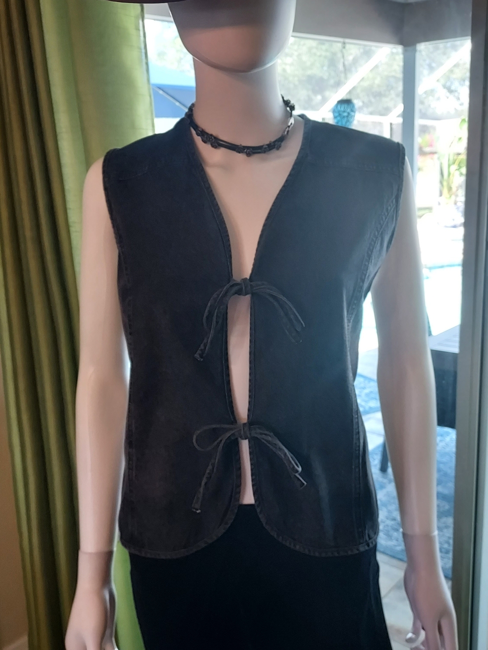 No Boundaries Distressed Charcoal Black Denim Tie Vest. L/XL